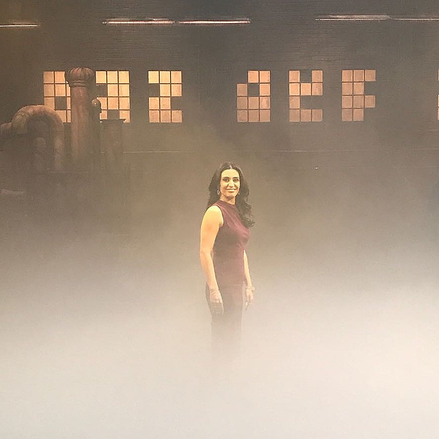 Smoke in the Den! #breathingfire #funonset #cbcdragonsden🐉 #season12 #dragonmanjit
