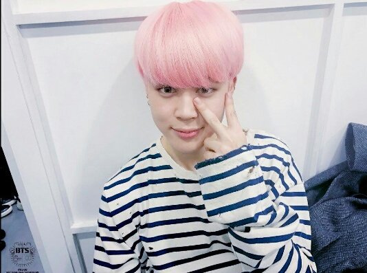 BTSquadPress's tweet photo. 💕Yoongi 💓 Jimin 💕
❤Dos algodones de Azúcar ❤

I vote @BTS_twt for Top Social Artist #BTSBBMAs https://t.co/7mRGVLaG5n