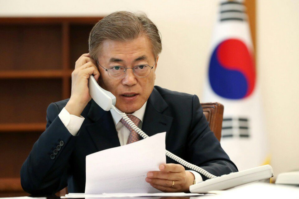 오늘만 사는 관리자 - 정치짤 대방출 tweet media