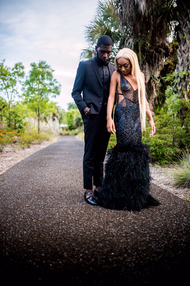 D0NNJ's tweet photo. Ima do whatever it takes to keep my baby spoiled 🥂💫💘 #taravellaprom2k17 #prom2k17 https://t.co/9LUNCywrlx