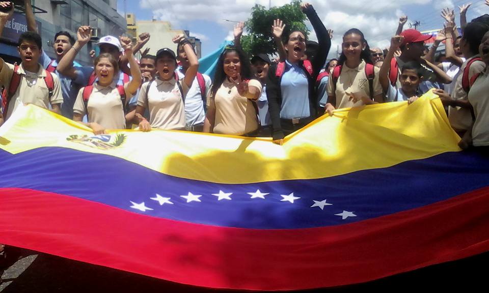OBE_Monagas's tweet photo. Garn Movilización junto a nuestro Camarada @dcabellor  en nuestro Municipio #Maturin En Apoyo a la Asamblea Nacional Constituyente https://t.co/p8s3d7xusU