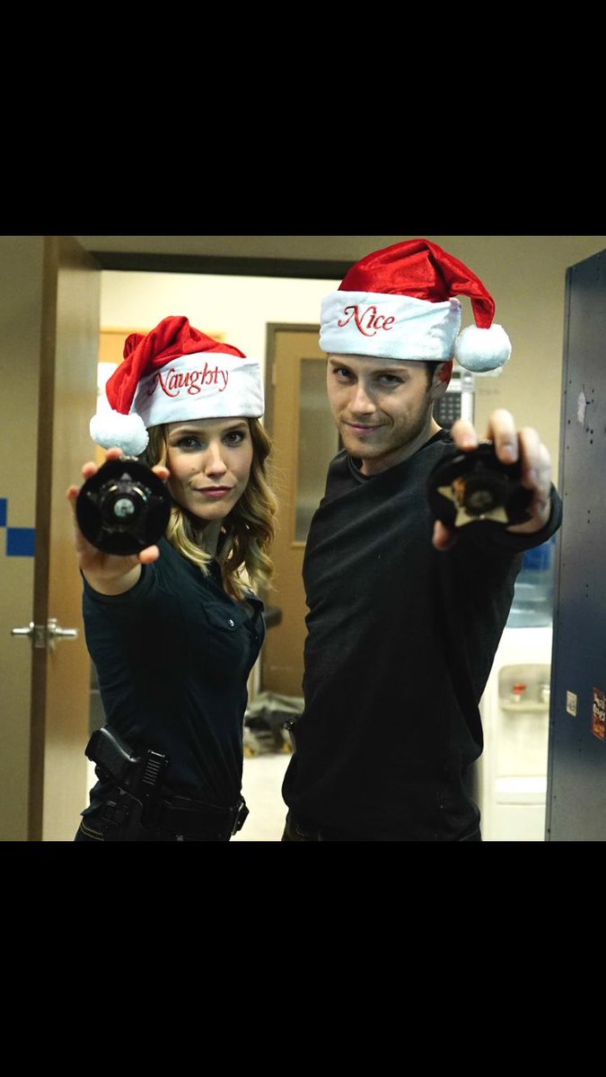 HerronandAvery's tweet photo. #Linstead need to get back together @NBCChicagoPD can you please make that happen!! https://t.co/ZDyIASxCPa