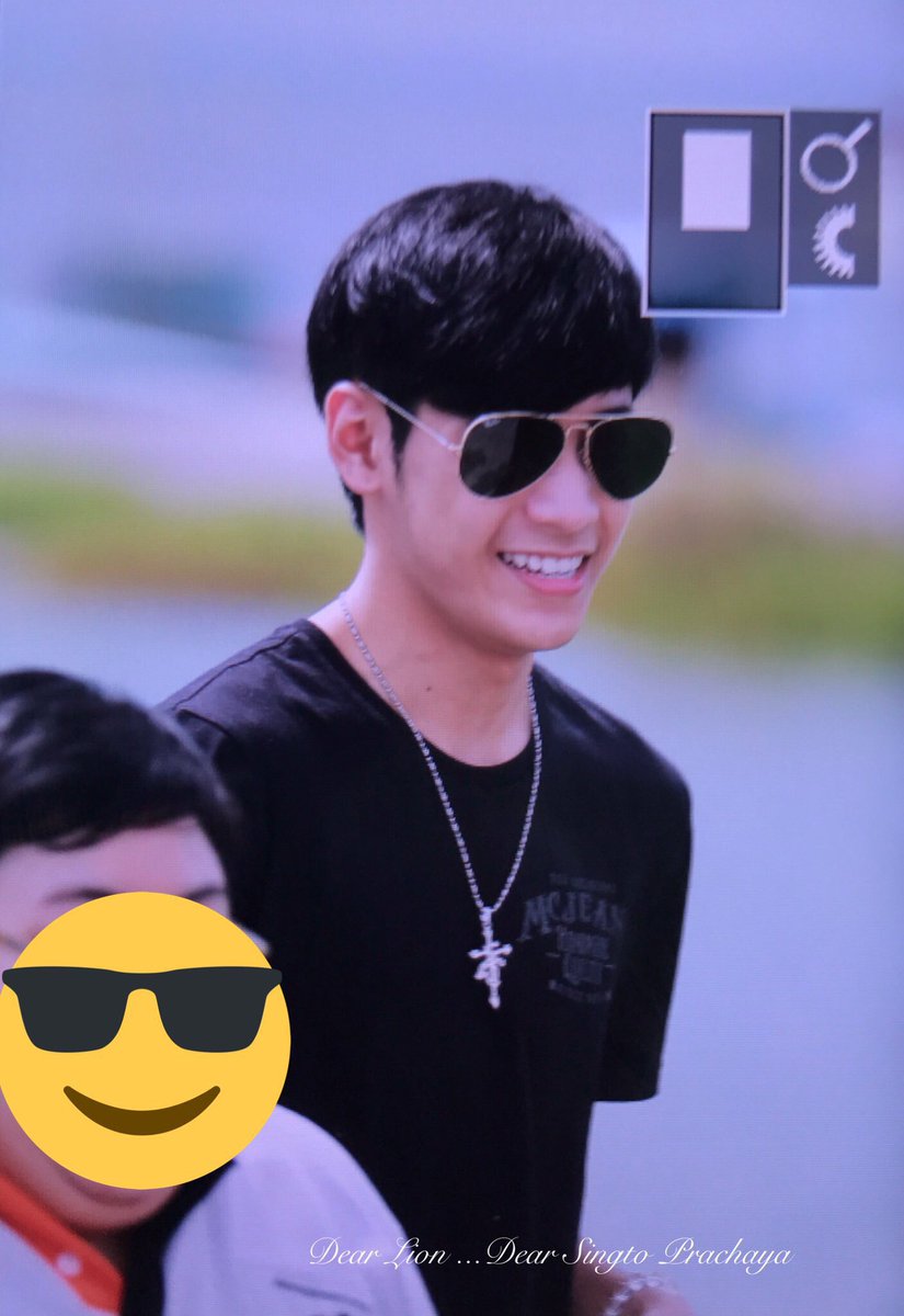 DearLion0728's tweet photo. 14.05.17 
#SingtoPrachaya 
ไว้เจอกันใหม่นะ เดินทางปลอดภัย:) 😎 https://t.co/yBp3HWtd7d