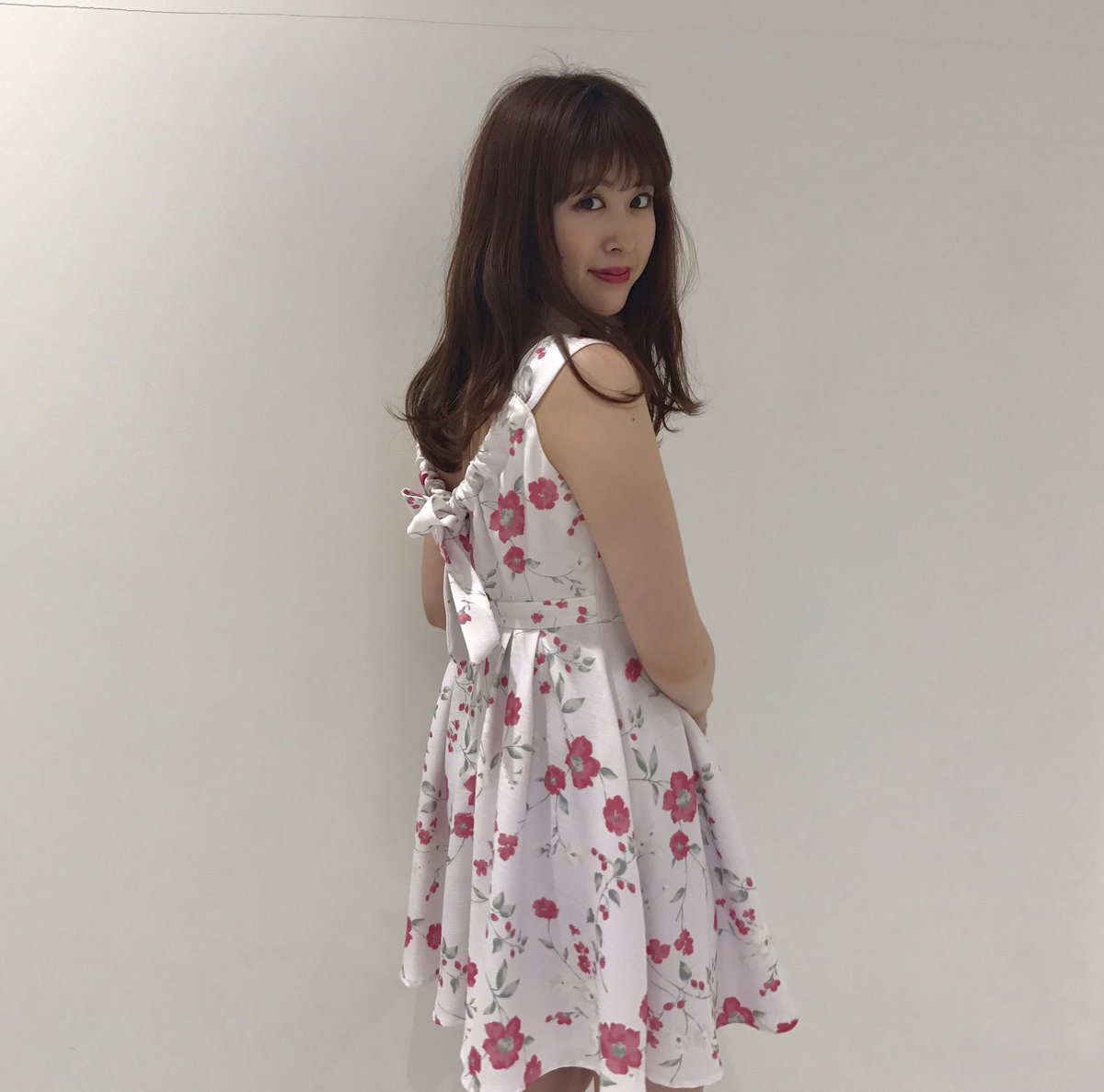 Dazzlin 池袋ルミネ V Twitter 新作着画 ヴィンテージ花柄ワンピース 7 500 Tax バックスタイルがリボンになって 可愛いワンピースが入荷しました これからの夏にぴったりなアイテムです ぜひチェックしてみてください