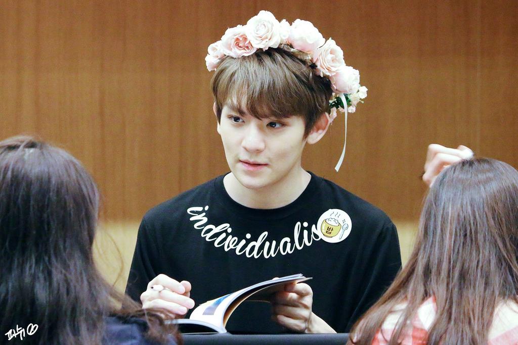 TEENTOPSTYLE's tweet photo. [#틴탑 스타일] #리키 Ricky

'SALAD BOWLS' Round Print T-Shirt. $57.00/ 29,000원

Ricky's pic © tagged https://t.co/Z8ogeWgAkR