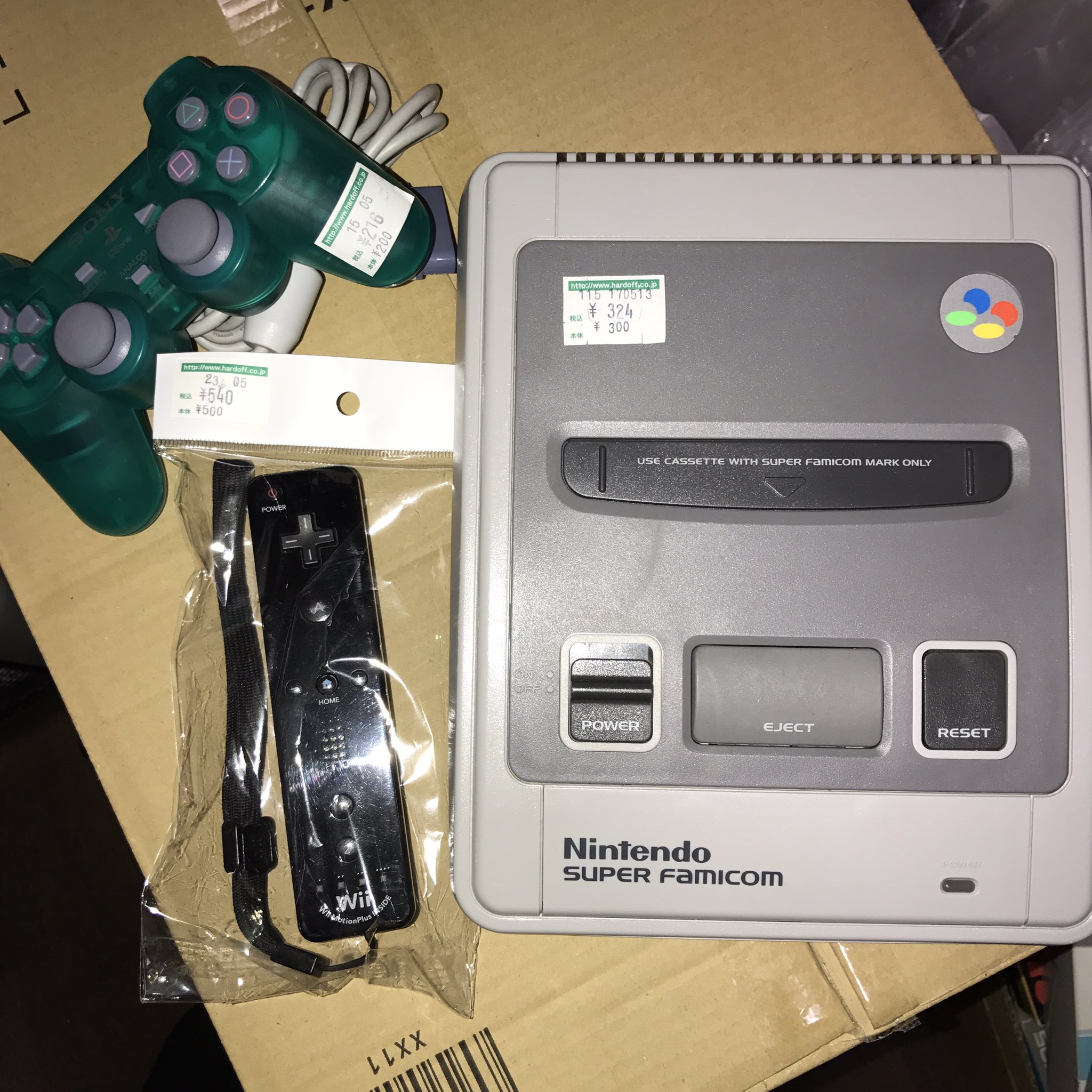 Nam 5 ハードオフで買い物 状態の良いpsone用コントローラー Wiiリモコンモーションプラス 後期型スーパーファミコン本体 Nam 5 ハードオフで買い物 状態の良いpsone用コントローラー Wiiリモコンモーションプラス 後期型スーパーファミコン本体