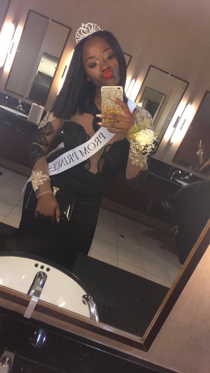 lovely_khandi's tweet photo. Princess 😩❤❤❤❤ https://t.co/okO3CuROVU