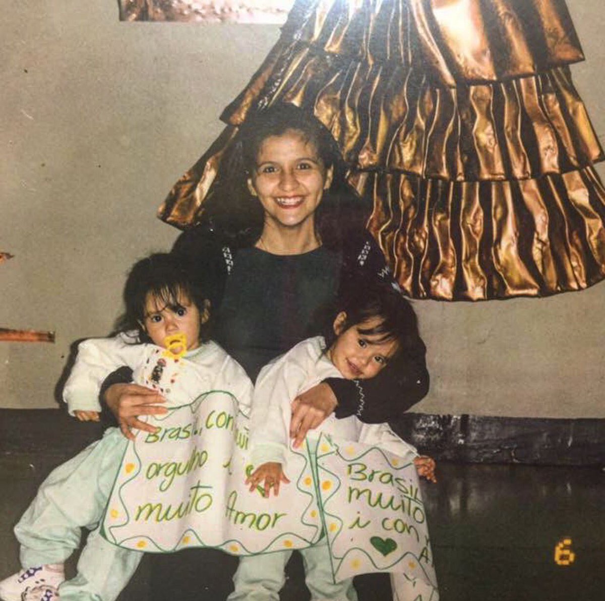 twins_slst's tweet photo. Feliz dia das mães 😽❤️
 Não nada mais nobre , mais terno e verdadeiro do amor de uma mãe 
マミーは世界一大切な存在だよ💘
🇧🇷🇯🇵🇵🇪
 #happymothersday 
 #母の日 https://t.co/2Fe3xlajqc