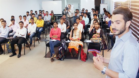 TBChronicle's tweet photo. Shopkeepers’ app #Seemba enters the Indian market through Pune
https://t.co/FvThxi9l5k https://t.co/0KqDadITyJ
