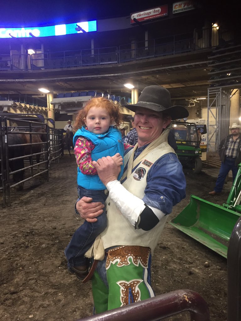 ClaytonStrutt's tweet photo. Great night tonight @SaskTelCtr with my number one fan https://t.co/bwhFdeSzKg
