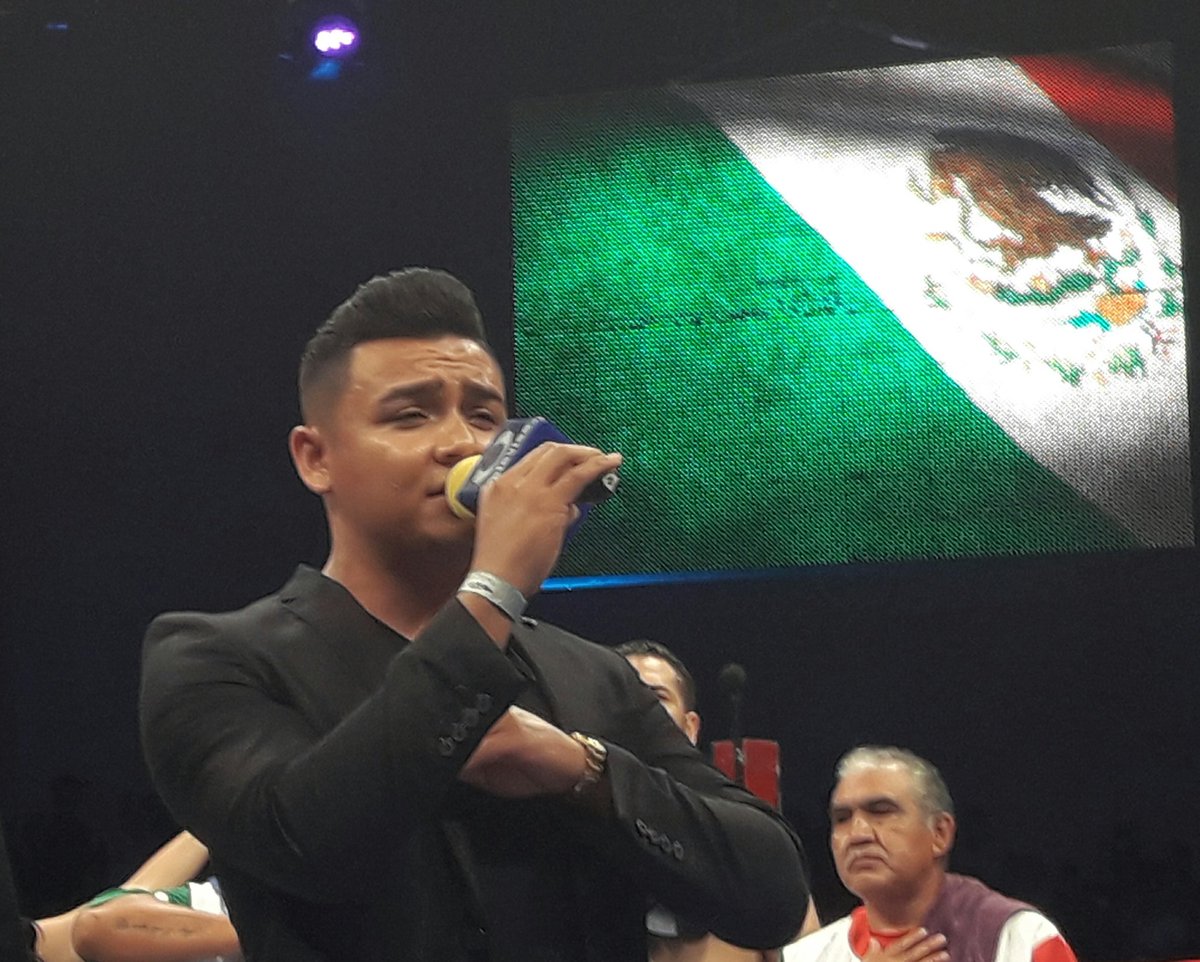 Gran interpretación de <a href="/Hugocesarmusic/">Hugo Cesar</a> de nuestro Himno Nacional en #SabadosDeBox desde <a href="/ZapopanGob/">Gobierno de Zapopan</a>
<a href="/julionalvarez/">Julion Alvarez</a> 
<a href="/TequilaArmero/">Tequila Armero</a>
<a href="/oskuchle/">Oswaldo Küchle</a>
