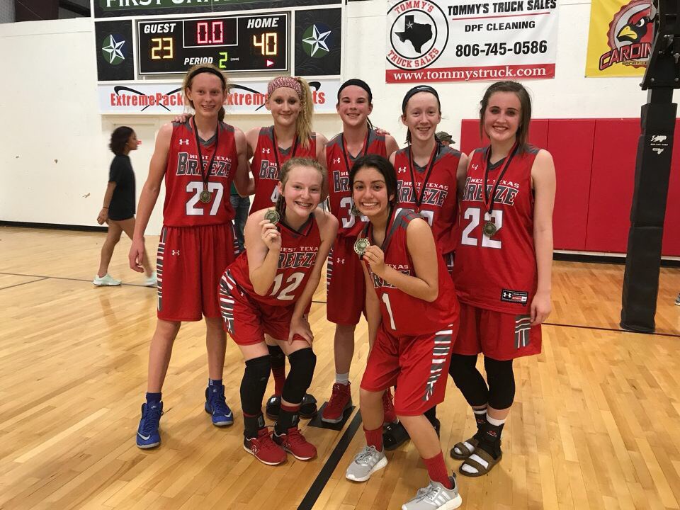 robcortezlive's tweet photo. Super proud of this @BreezenationWT #2022 squad. Gold medal in #SWHoops JV Division. https://t.co/T2jycL7vjj