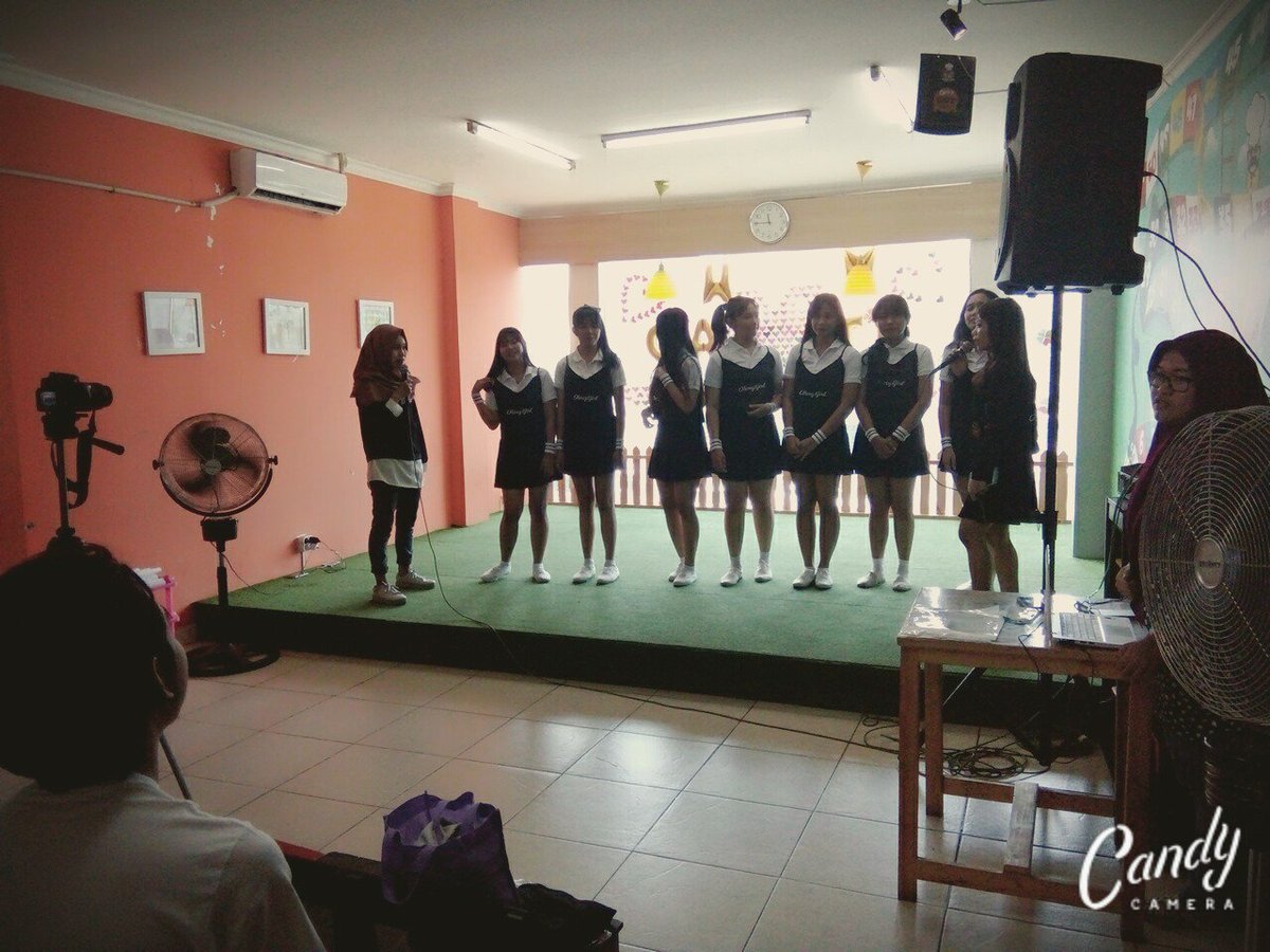 wm_indo's tweet photo. Ethereal mau perform nihhhhhh >< cantik cantik syekaleeeee https://t.co/n7SkjIR6R0