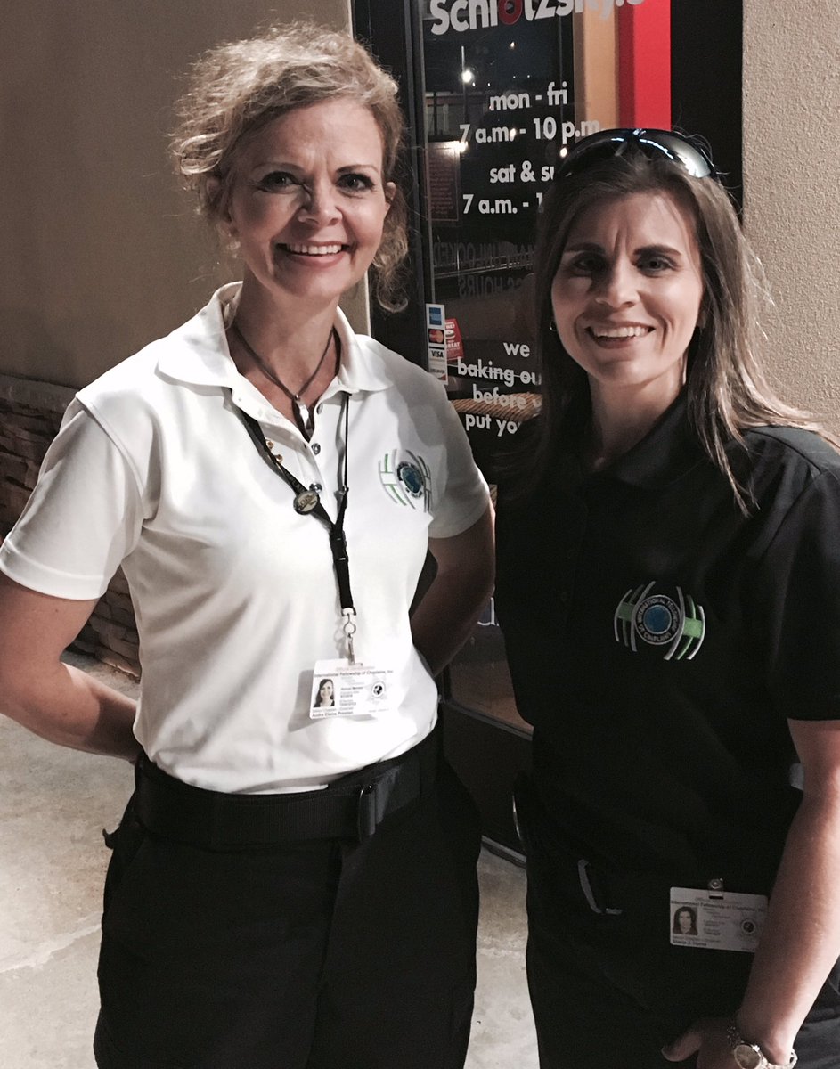 HeroThanks's tweet image. Stacie, you are a Chaplain with great character, strong leadership, safe boundaries &amp;amp; my hero thanks for tonight. carrytheload.org/goto/chaplaina… 🇺🇸