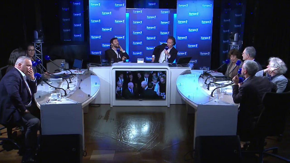 Suivre en direct la Passation de pouvoir entre Emmanuel Macron et François Hollande