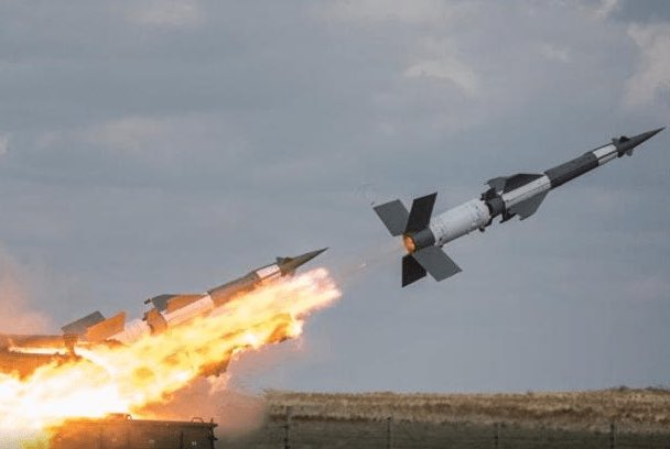 Ver imagem no Twitter Ver imagem no Twitter