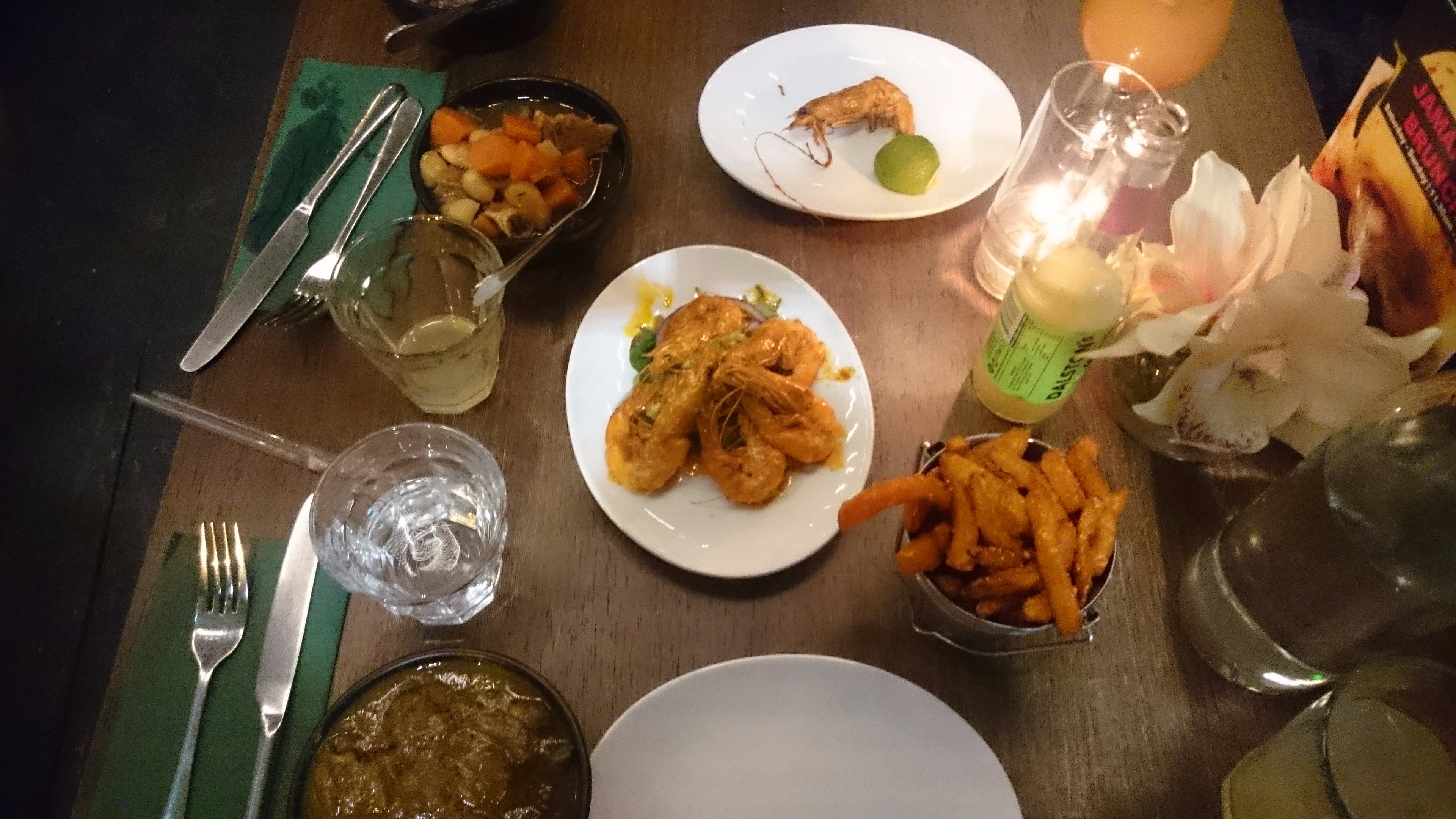 تويتر Satoshi Date على تويتر ナイジェリアフード ナイジェリア系 イギリス人と食事 彼の言う通り おいしさはまあまあでした 辛い ぼくは日本人とアフリカ人って意外と近いとおもうんですよね 日本人みたいな名前 の人多い もちろんアフリカにもいろいろな国は
