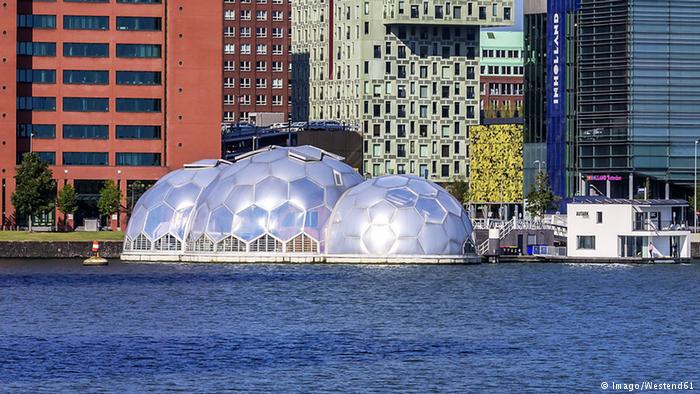 AllanMargolin's tweet photo. Keeping head above water? Can coastal cities innovate their way out of sea level rise? https://t.co/QeN3hjCWQH via @DeutscheWelle @arikring https://t.co/0QKeoZGbCO