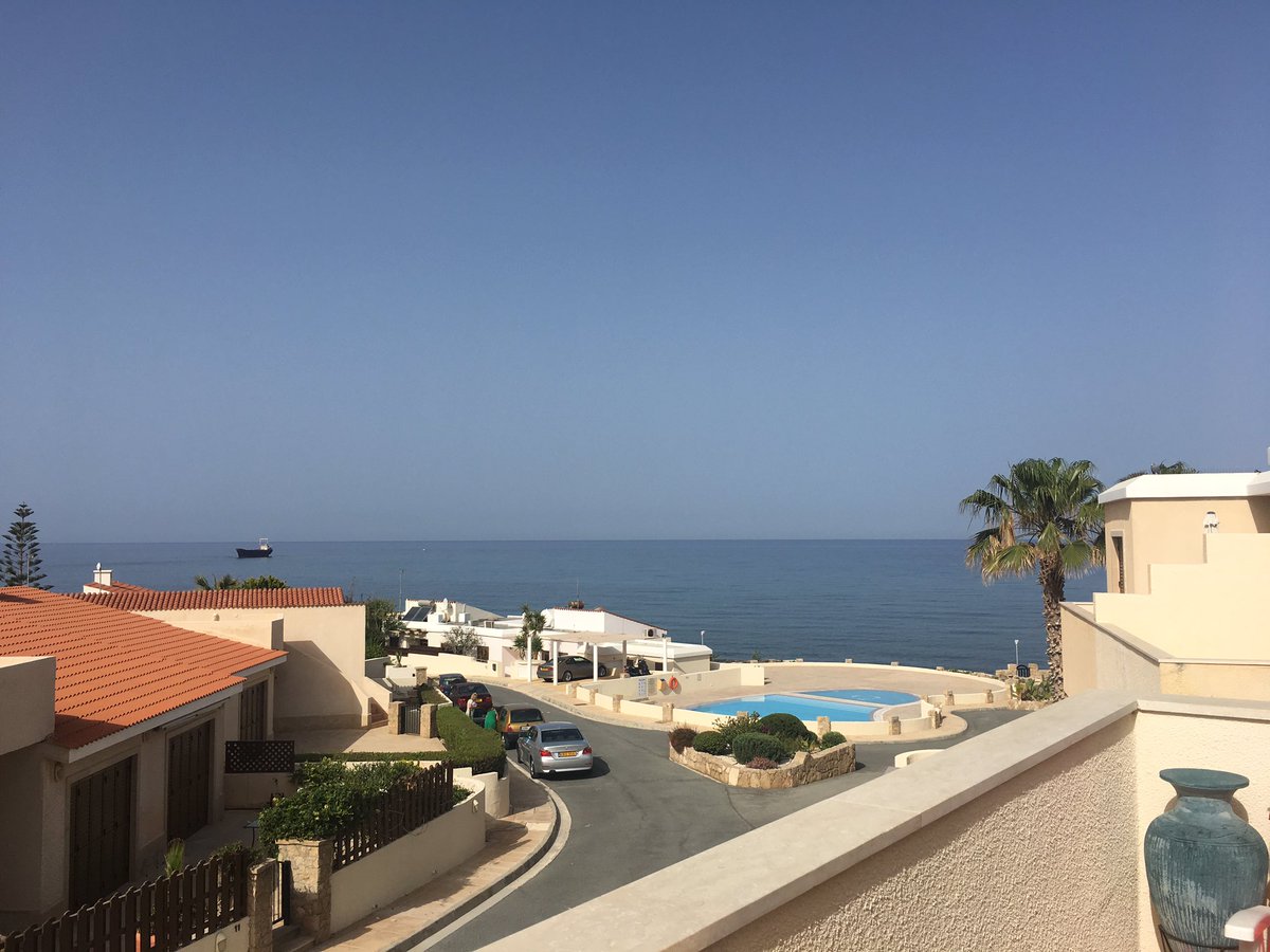 LibbyAndrews's tweet photo. No filter needed #paphos #cyprus #homefromhome 🏖✈️🇨🇾🍾 https://t.co/CQriOy4cQj