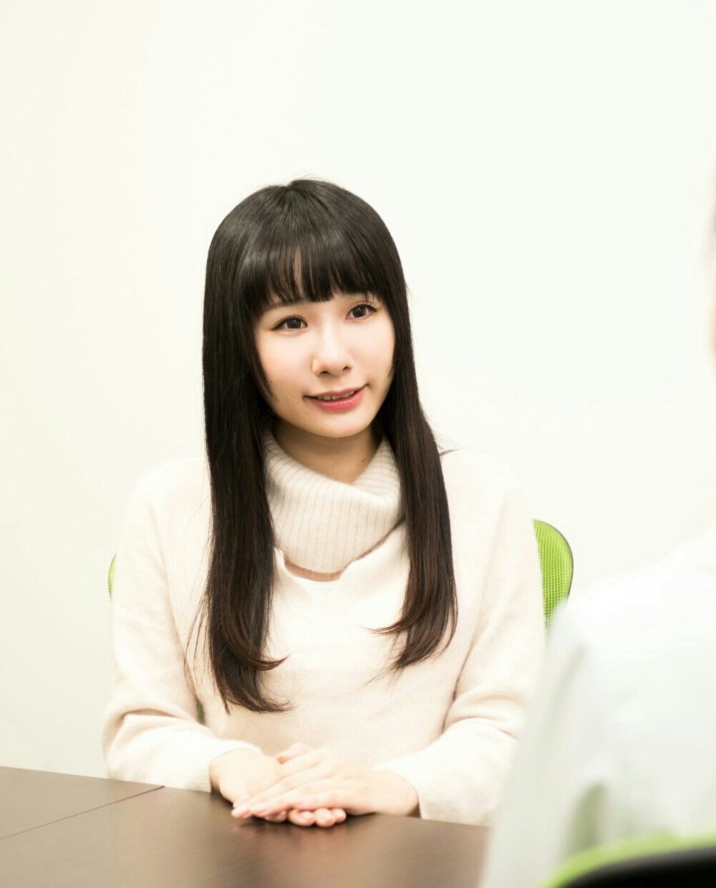 ゆら 緑川百々子さん何のアプリ使ってどうやって加工してるかの手順を一から教えてほしい ゆら 緑川百々子さん何のアプリ使ってどうやって加工してるかの手順を一から教えてほしい