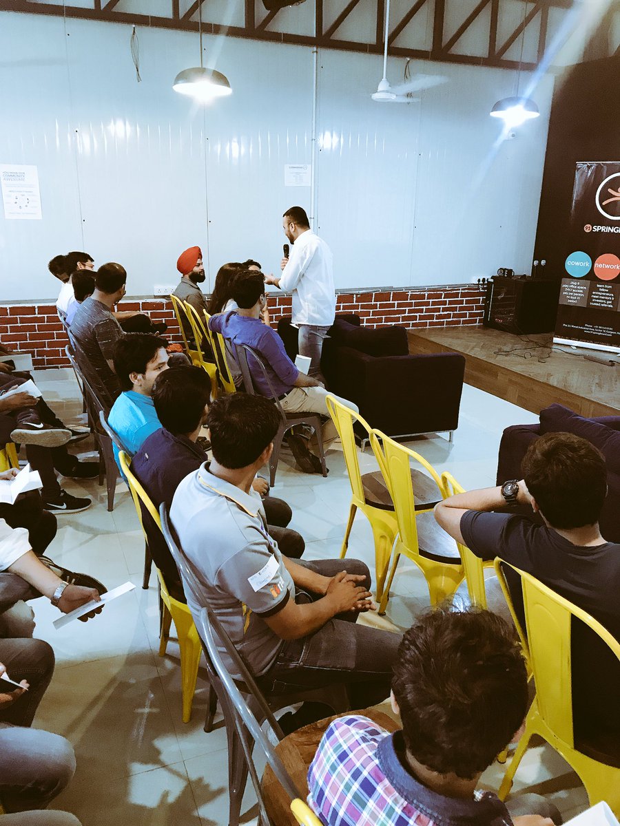 letreach's tweet photo. @_adityanathjha on fire! #indianbloggersmeet cc: @gargvipul19 @ClicksBazaar https://t.co/w5xyUuXCBN