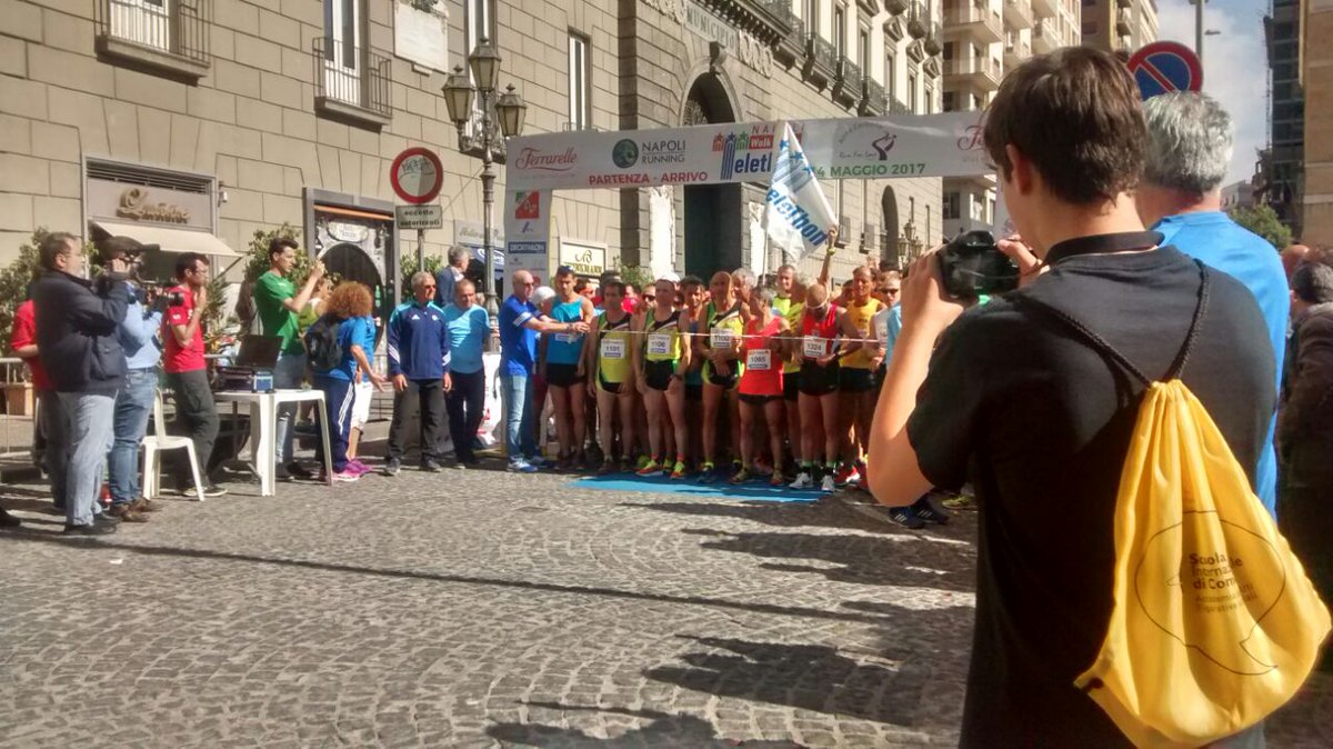 Fondaz_Telethon's tweet photo. la grande festa della #walkoflife di #Napoli ! con @FerrarelleIT si corre per la #speranza https://t.co/2aOrgjsdKQ