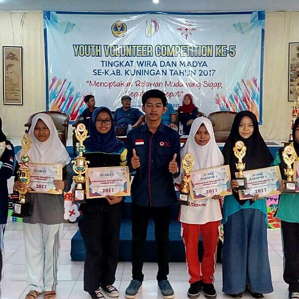 SMKPertiwi_kng's tweet photo. SMK Pertiwi Kuningan Juara Umum YVC ke-5 se-Kab. Kuningan Tahun 2017 https://t.co/1ugfs9Nn6q