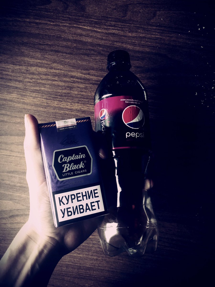 TypicalBalzac's tweet photo. Капитан с виноградом блэд. https://t.co/79fFOirWuZ