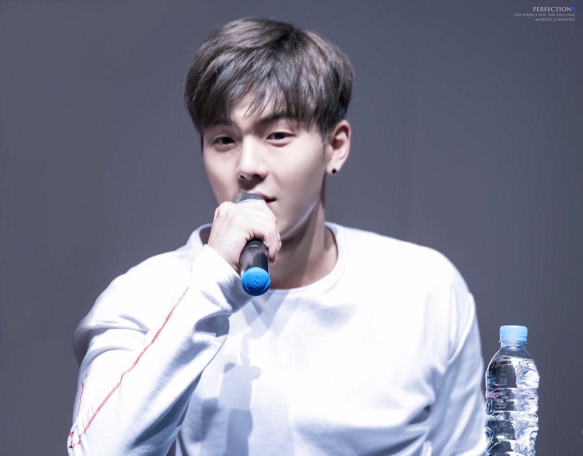Perfection0618's tweet photo. 몬스타엑스 데뷔 2주년 축하합니다❤️🌹
2년동안 함께한 모든 순간마다
행복만 안겨줬던 몬스타엑스✨
언제나 고마웠고 앞으로도 오래오래 같이 걷자❤️

#몬스타엑스 #MONSTA_X
#2YearsWithMonstaX 
#514_기억해_이_시간 https://t.co/6KFxwplfmu
