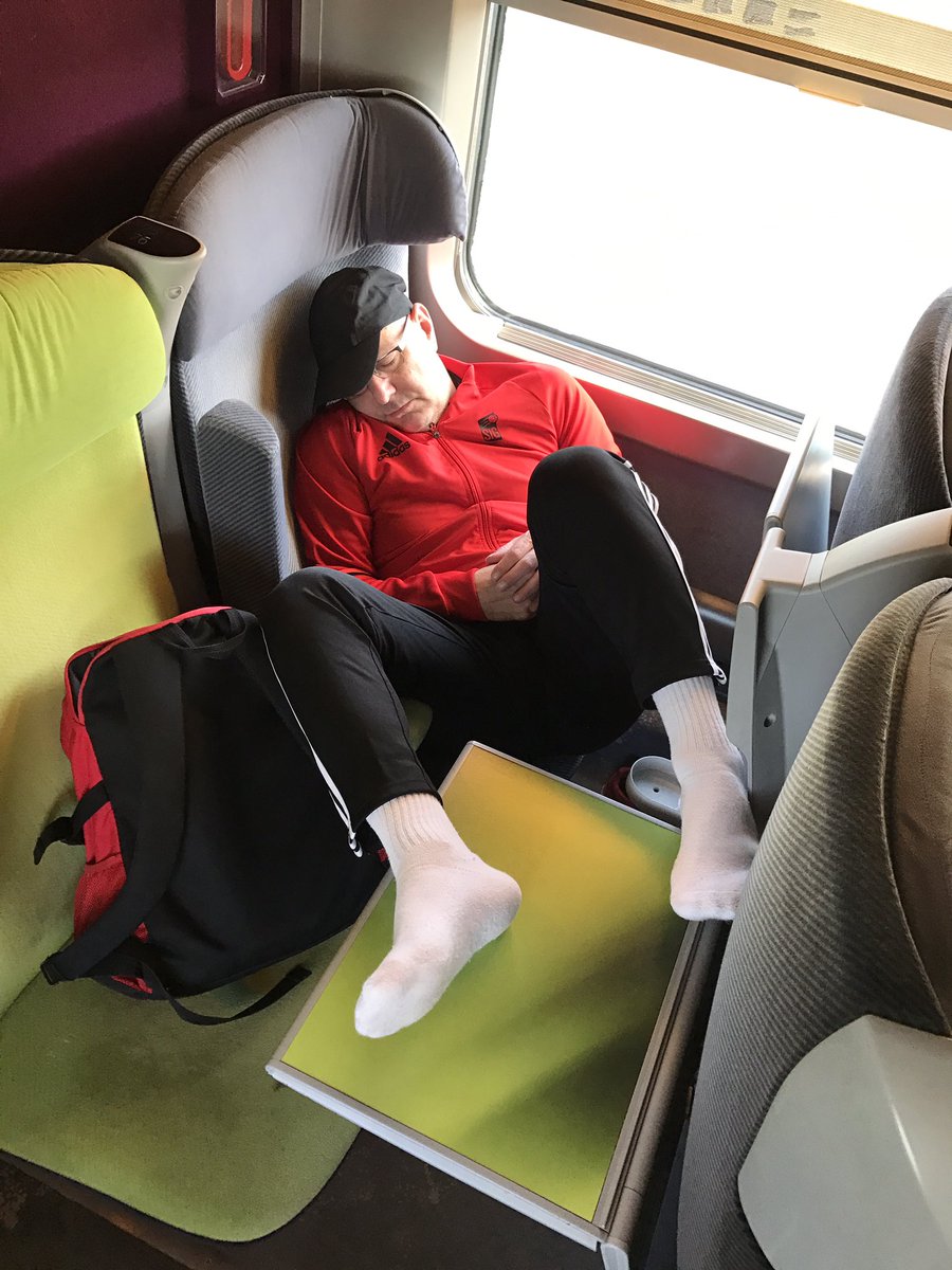 On a un peu trop arrosée hier ?! <a href="/sigstrasbourg/">SIG Strasbourg</a> <a href="/SIGBasketFan/">𝐒𝐈𝐆 𝐁𝐚𝐬𝐤𝐞𝐭 𝐅𝐚𝐧</a>