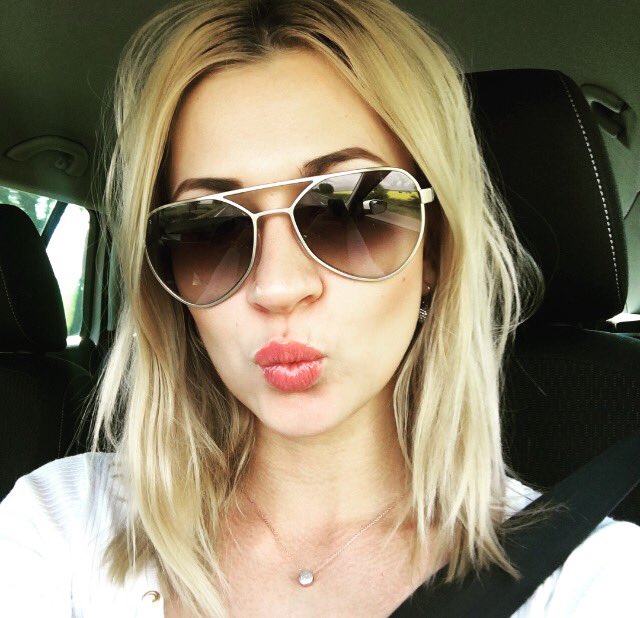 Love my new Prada sunglasses from my wishlist ❤️😎thank you @Noella1975 🤗🤗 https://t.co/FdgDtqShlp<a href="/tag/tracysbooty"class="tags"><span>#tracysbooty</span></a>