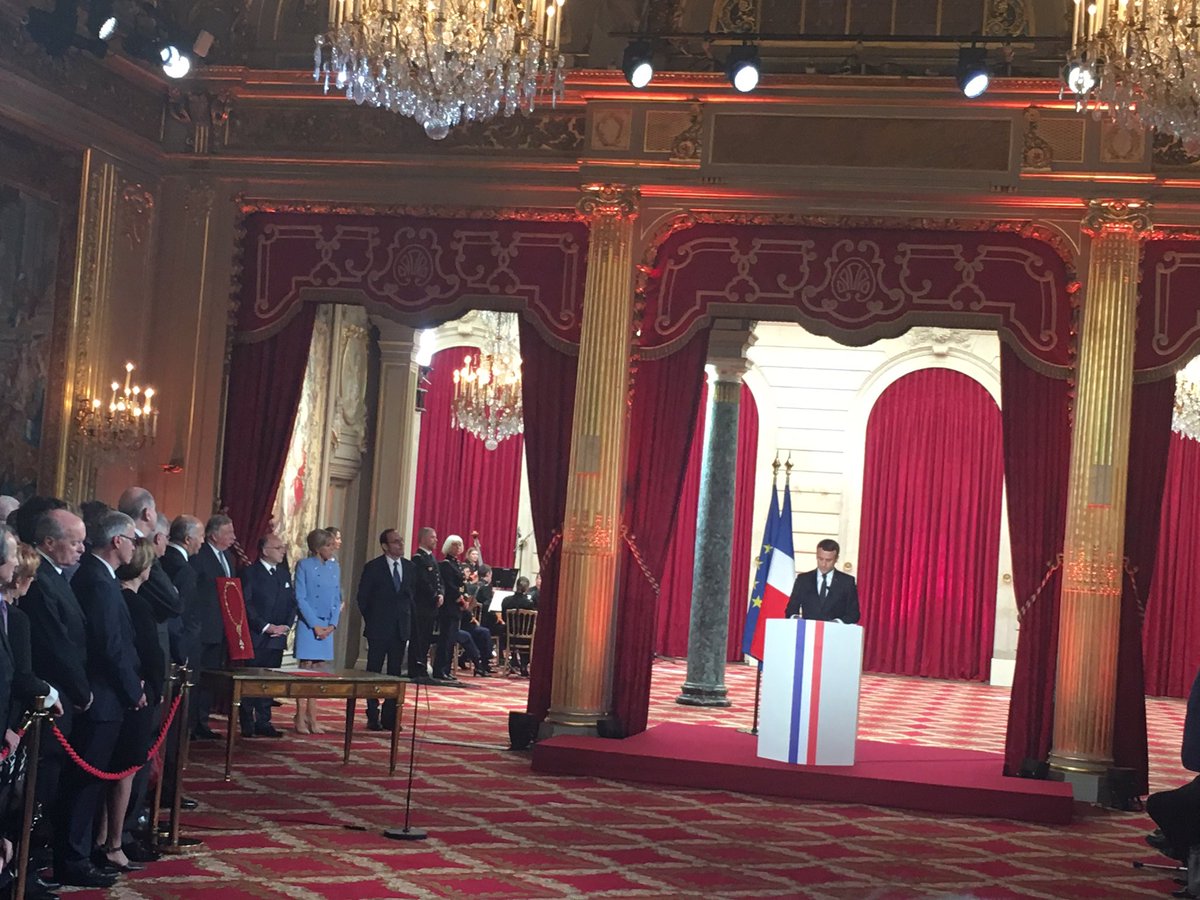 "Affirmer nos valeurs et nos principes : la démocratie et la République" <a href="/EmmanuelMacron/">Emmanuel Macron</a>