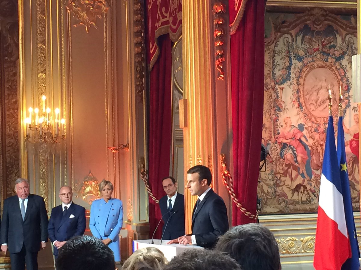 ME_Fourneaux's tweet photo. #investiture Premier discours du nouveau #presidentdelarepublique #emmanuelmacron #elysee #frenchpresident #brigittemacron https://t.co/r21feF2Mpp