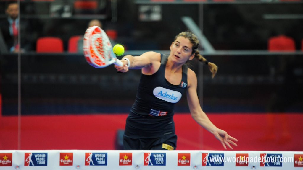 22Pitu22's tweet photo. ¡Grandes chicas! Hoy un paso más #WPTACoruna se perdió la final @AleeeeSalazar&amp; @martamarreromar vs #Gemelas pero GUERRERAS TOP #WPTenGol https://t.co/Phl9R77U1K