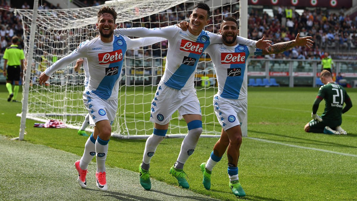 sechesi's tweet photo. Nell'ordine: 31, 16 e 18 gol in stagione. Eppure l'anno scorso si parlava di Higuain-dipendenza... #TorinoNapoli https://t.co/lzwFrCSV3u
