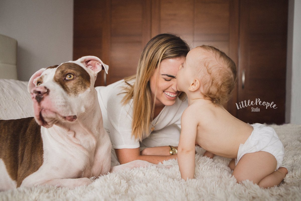 manuelagarridol's tweet photo. Gracias a mis dos amores que me enseñaron que el corazón tiene capacidad infinita para amar a sus hijos!! ❤️ FELIZ DÍA MAMITAS! 👶🏻🐶 https://t.co/4fQSDP3Dqb