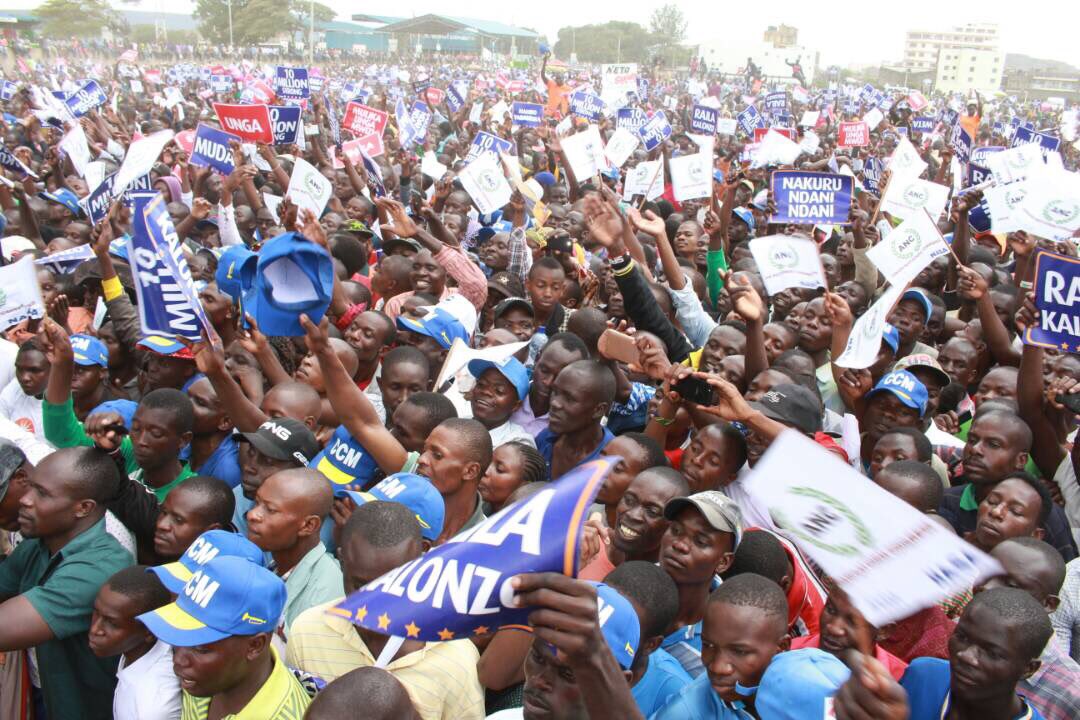 RailaOdinga's tweet photo. Asante Sana Nakuru! We have heard your cries. The cost of living has become unbearable. Just 86 more days na mambo yatabadilika #NASA https://t.co/a80RbTxKMO