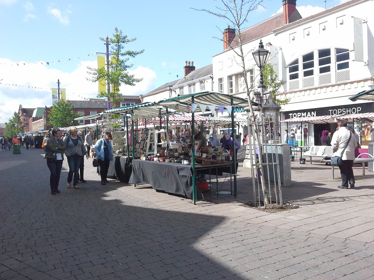 CinCharnwood's tweet photo. Beautiful skies.
Beautiful pottery.
Getting busy here in Loughborough! https://t.co/XGzFbY22XV