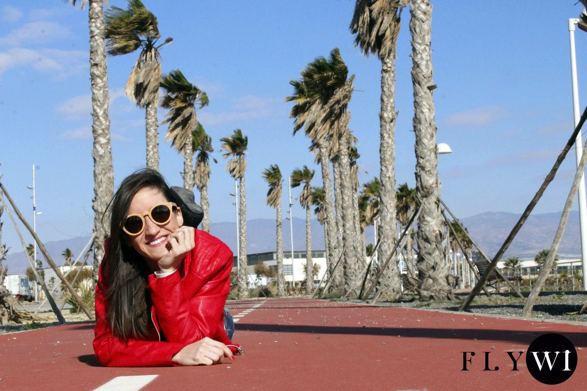 Flywisunglasses's tweet photo. Los Domingos son capaces de sacarme una sonrisa difícil de explicar =) #FelizDomingo #Smile #Flywi #Sunglasses #BeWi #BeHappy #BeCool https://t.co/dUgf7jH1BV