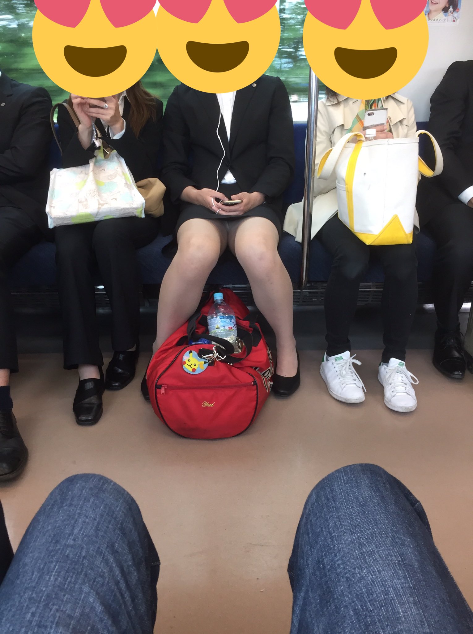 リクルートスーツ パンチラ  / X