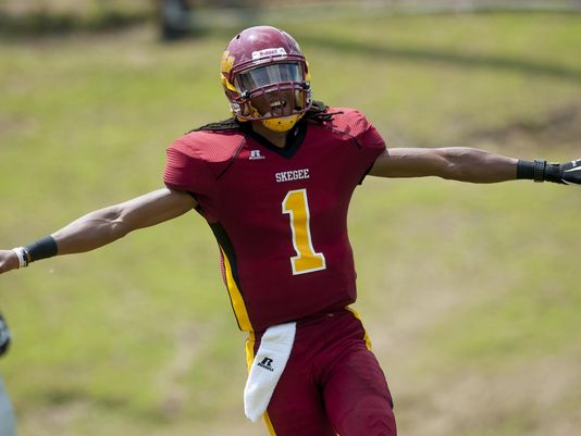 mgmsports's tweet photo. #Tuskegee QB Kevin Lacey earns degree (w/video) #TuskegeeGrad17 #skegee   https://t.co/lOekFWTsne via @mgmadvertiser https://t.co/C41Ruu5onu