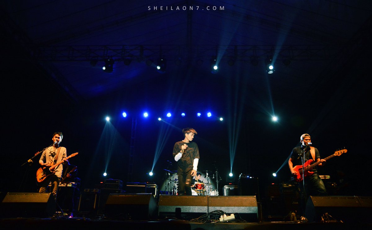 "Cimphoria #2" at Lapangan Parkir Amongrogo, Yogyakarta, 13/05/17
facebook.com/sheilaon7fanpa…
#Cimphoria #So7Jogja #So72017 #latepost