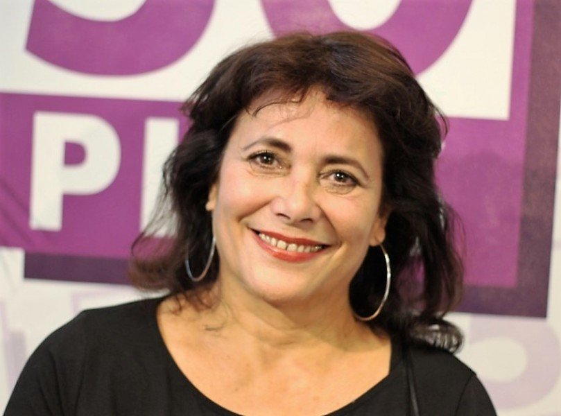 Politiek neemt afscheid van Léonie Sazias - 6fmonline.nl/politiek-neemt…
#6FM