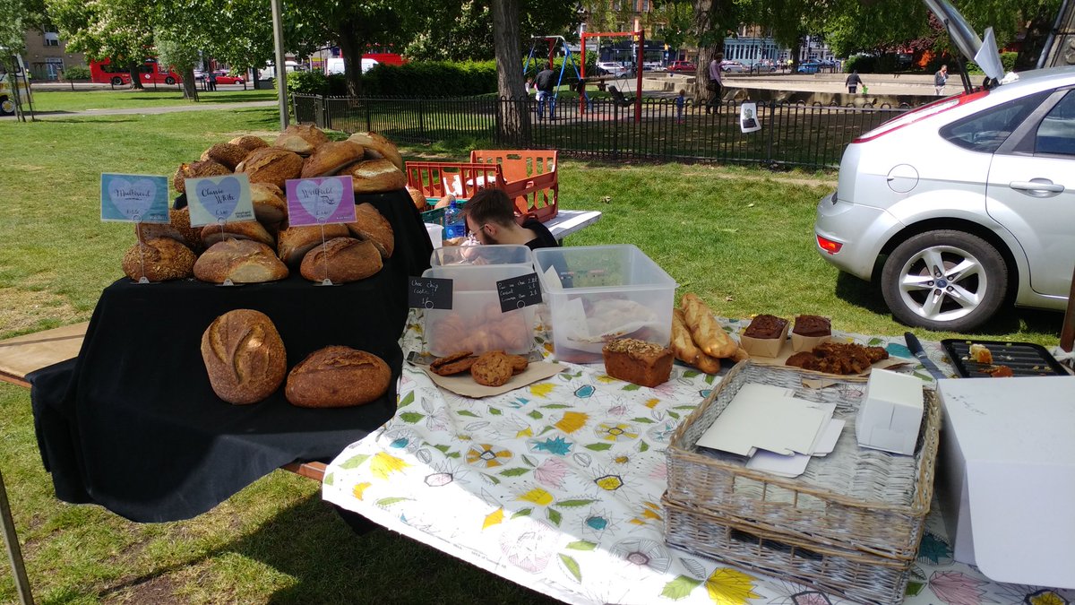 Rookery100's tweet photo. We've got a #Streatham bakery #dreamteam - @elephantbakes &amp; @KerryWrenCakes! #bakeoff  #StreathamKiteDay #RealBread #shoplocal #squadgoals https://t.co/3ygdG8JZ1h
