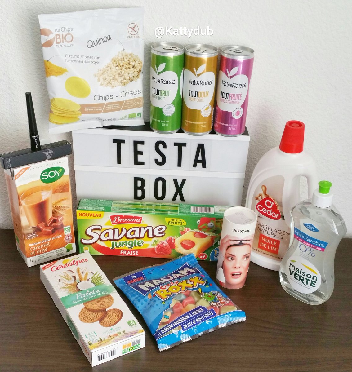 Kattydub's tweet photo. Reçu #MaTestaBox merci @TestamusFrance 😊 test des produits en cours @TestaBoxFR #TestamusTestabox #Testabox #Testamus #Testproduit #box https://t.co/BNiRoJ9cVn