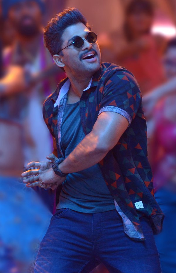 Audionic bluetooth headphone price in pakistan Allu arjun sarrainodu movie hd photos