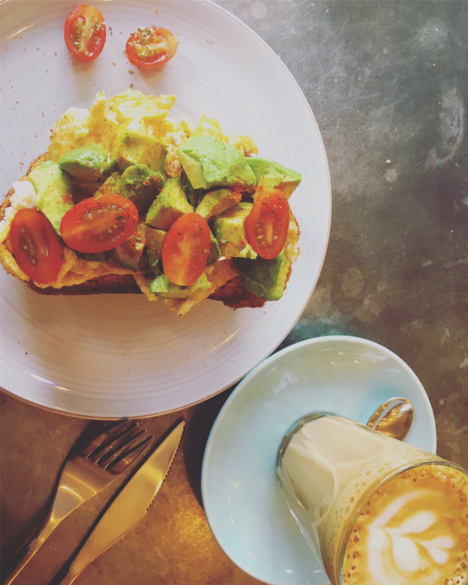 AlThorne1's tweet photo. Lazy Sundays in Leytonstone #brunch #avocadotoast #london #leytonstone @le_petit_corner https://t.co/5XGzuk98ap