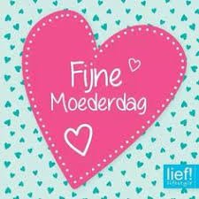 BistrodeRotonde's tweet photo. Vandaag #koffie met een gebakje met sappige #aardbeien voor 4,95 EN het 2e kopje van het huis! #moederdag https://t.co/4MhOUp5vAd