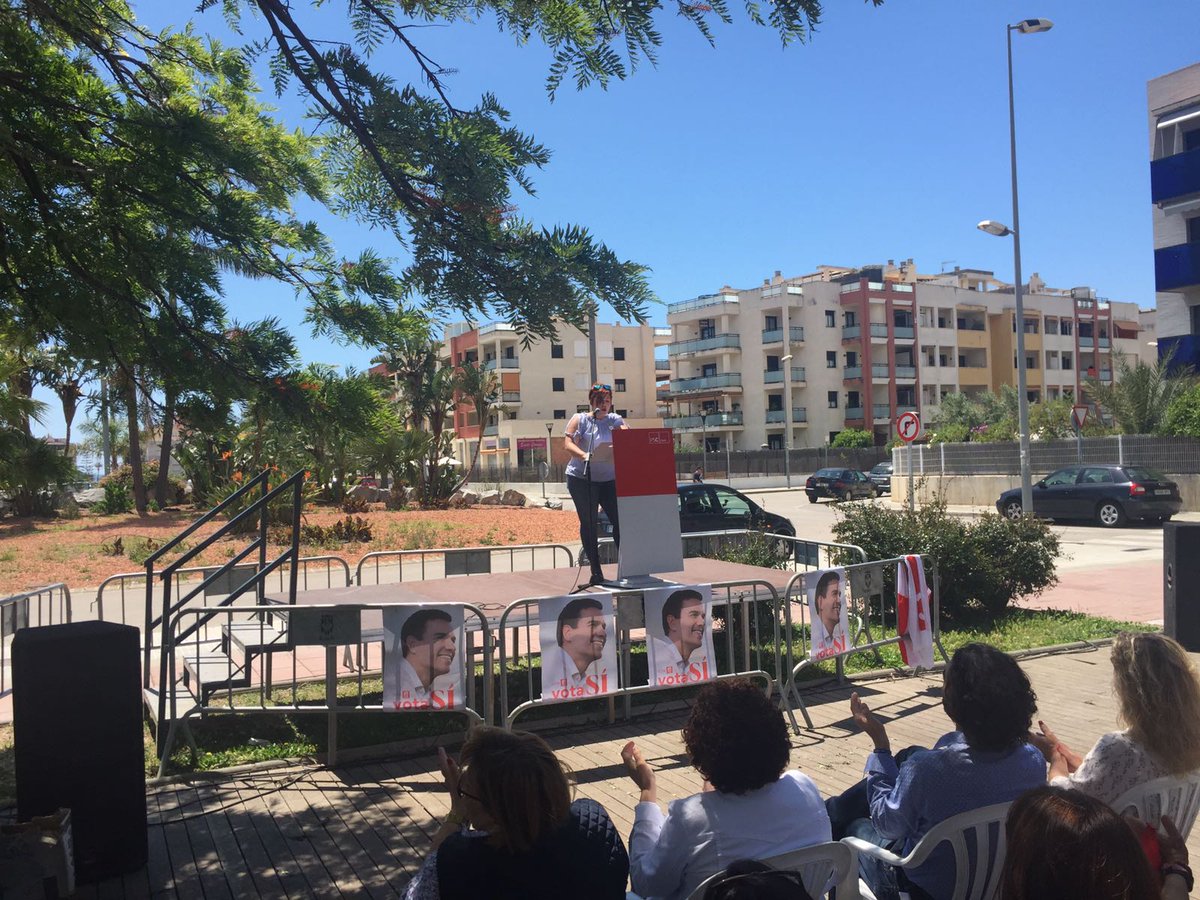 tgnambpedro's tweet photo. @arantzazu83 intervé en l'acte del Baix Penedès amb Pedro a Cunit! #TarragonaAmbPedro #Cunit #SomSocialistes https://t.co/qPLsB2yXox