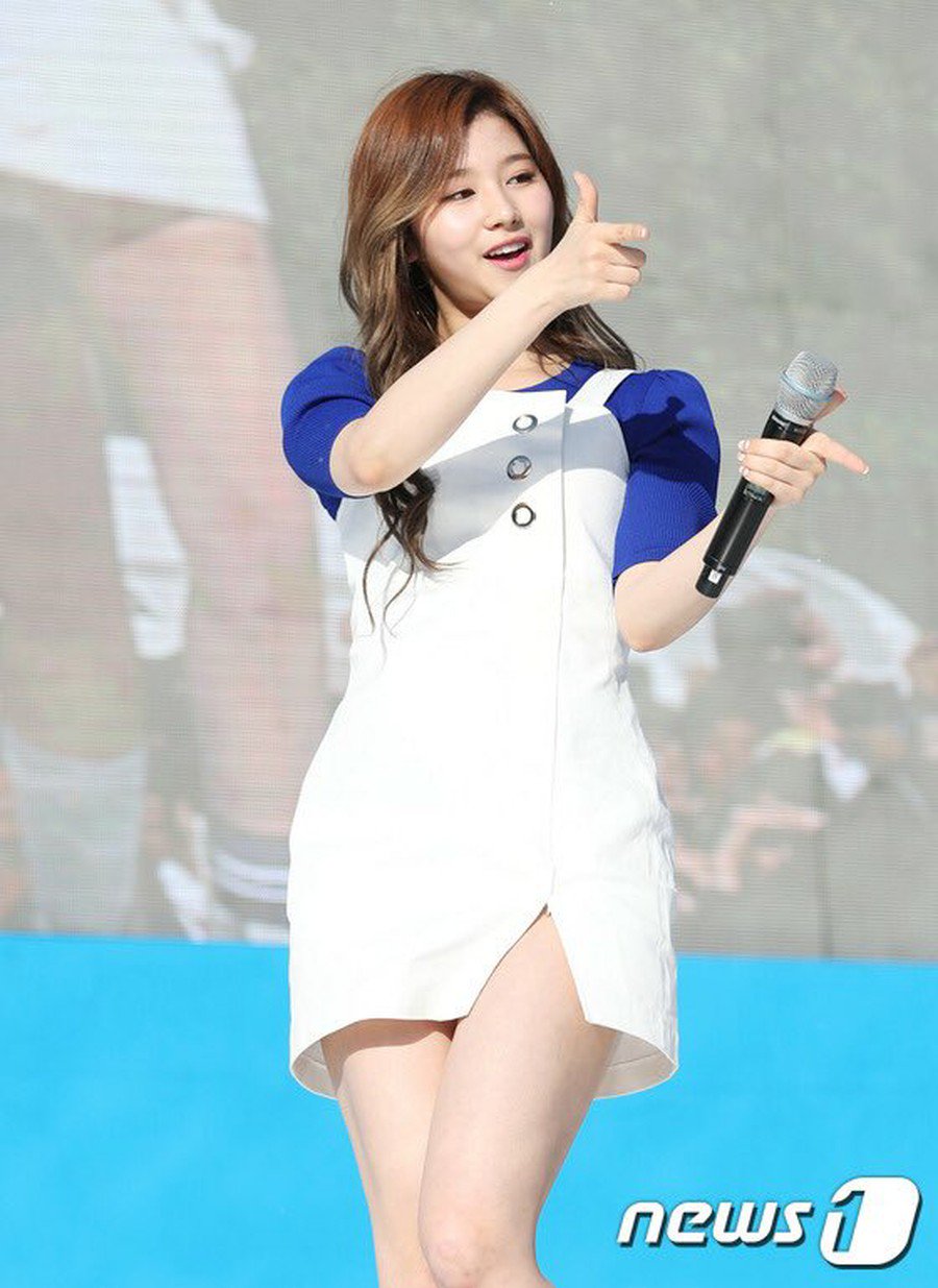 TWICE Pocari Sweat ドリンク】TWICE ポカリ TWICE ポカリ sddefault.jpg